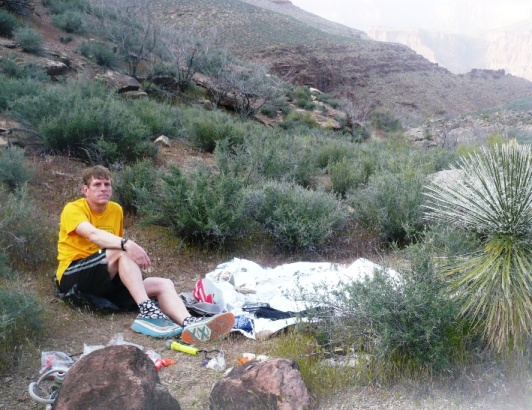 Resting after my warm-up run to the Tonto Trail starting point
